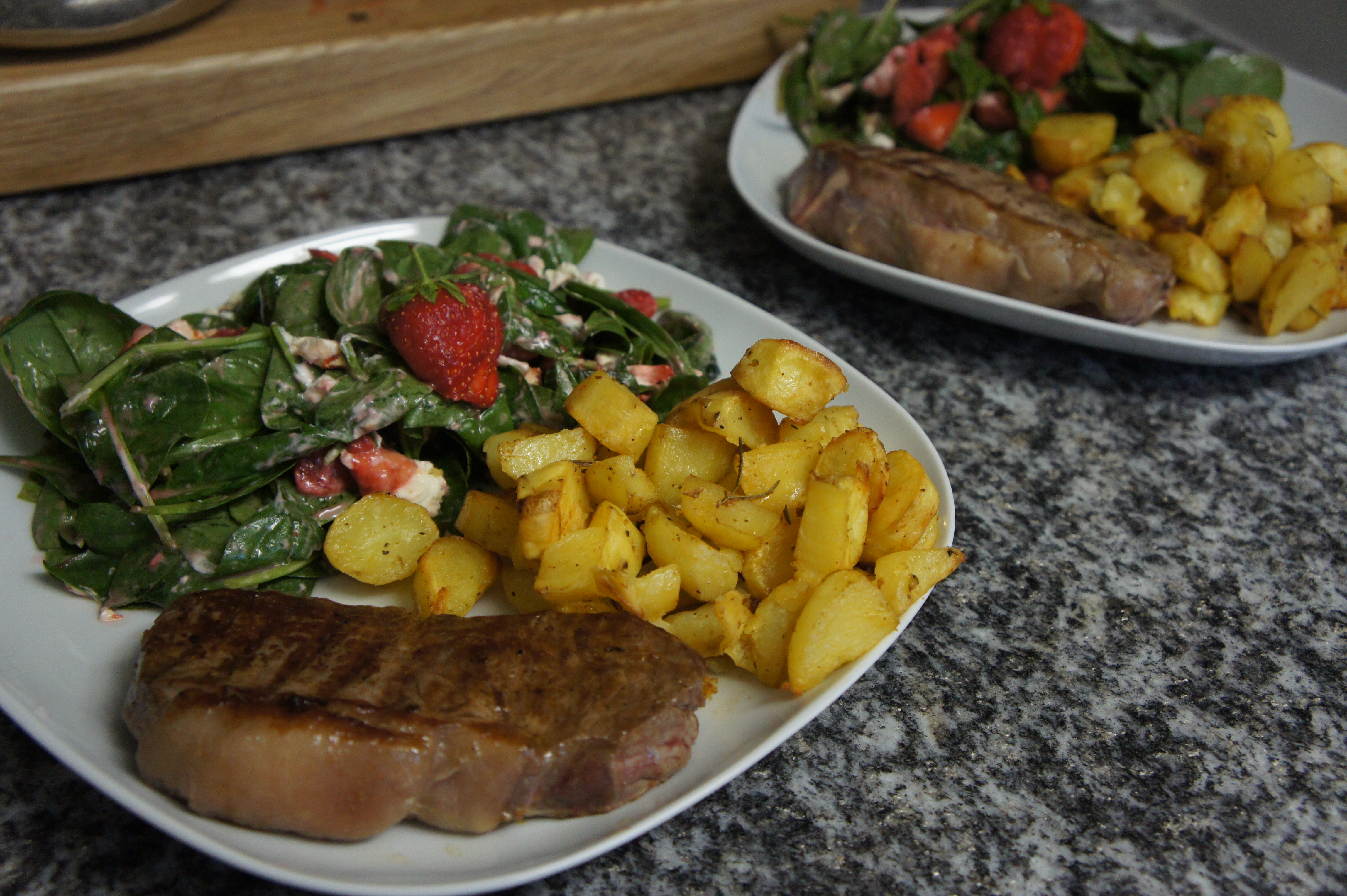 Salad with potatoes and steak